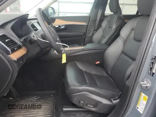 2023 Volvo XC90 Plus z VIN YV40621N9P1927309, wystawiony jako Copart lot #48553595 z przebiegiem 11 876 mil mil oraz Szkoda całkowita • Salvage title. Historia ofert i sprzedaży dostępna na DreamBid. Obrazek 7.