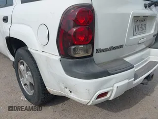 2004 Chevrolet TrailBlazer LT with VIN 1GNDS13S042374575, listed as a IAAI auction lot 42024901 with 237,510 mi miles and . Bid and sale history available at DreamBid. Image 6.