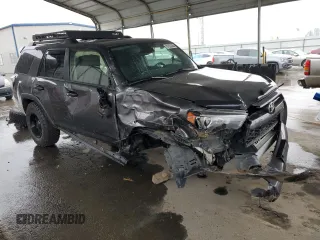 2021 Toyota 4Runner SR5 Premium with VIN JTENU5JR9M5917110, listed as a Copart auction lot 81633384 with 52,679 mi miles and Salvage title. Bid and sale history available at DreamBid. Image 4.