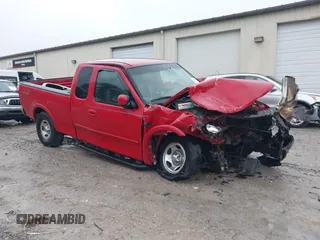 2003 Ford F-150 XL z VIN 1FTRX18L23NA59131, wystawiony jako IAAI lot #41208547 z przebiegiem Nie podano mil oraz . Historia ofert i sprzedaży dostępna na DreamBid. Obrazek 1.