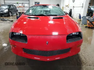 1994 Chevrolet Camaro z VIN 2G1FP22S0R2105030, wystawiony jako Copart lot #45131955 z przebiegiem 166 107 mil mil oraz Czysty tytuł • Clean title. Historia ofert i sprzedaży dostępna na DreamBid. Obrazek 5.