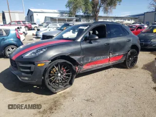 2017 Porsche Macan Turbo z VIN WP1AF2A56HLB61843, wystawiony jako Copart lot #67157044 z przebiegiem 91 471 mil mil oraz Szkoda całkowita • Salvage title. Historia ofert i sprzedaży dostępna na DreamBid. Obrazek 1.