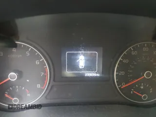 2017 Kia Optima LX z VIN KNAGT4L31H5157034, wystawiony jako Copart lot #45582345 z przebiegiem 239 655 mil mil oraz Szkoda całkowita • Salvage title. Historia ofert i sprzedaży dostępna na DreamBid. Obrazek 9.