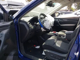 2019 Nissan Rogue SV with VIN JN8AT2MT7KW268205, listed as a IAAI auction lot 41987162 with 59,702 mi miles. Bid and sale history available at carsss.com. Image 19.