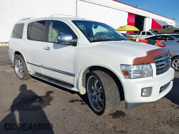 2004 Infiniti QX56 with VIN 5N3AA08CX4N812210, listed as a IAAI auction lot 41402934 with 175,995 mi miles. Bid and sale history available at carsss.com. Image 1.