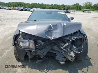 2010 Chevrolet Camaro 1LT z VIN 2G1FB1EV8A9183825, wystawiony jako Copart lot #58250375 z przebiegiem Nie podano mil oraz Czysty tytuł • Clean title. Historia ofert i sprzedaży dostępna na DreamBid. Obrazek 5.