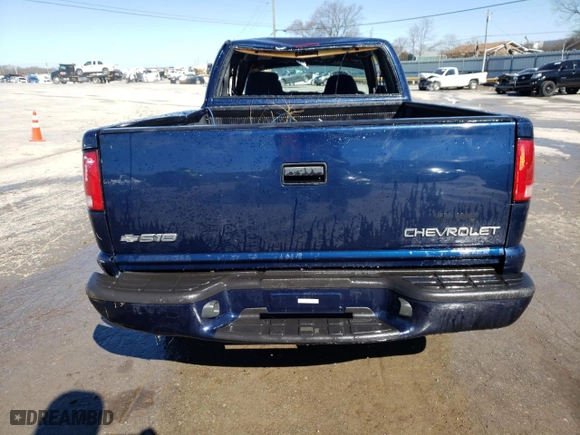 2003 Chevrolet S-10 with VIN 1GCCS19H238173885, listed as a Copart auction lot 43588694 with 134,550 mi miles and Salvage Title. Bid and sale history available at carsss.com. Image 6.