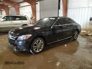 2015 Mercedes-Benz C 300 Luxury z VIN 55SWF4KBXFU079426, wystawiony jako Copart lot #54502225 z przebiegiem 106 060 mil mil oraz Czysty tytuł • Clean title. Historia ofert i sprzedaży dostępna na DreamBid. Obrazek 1.