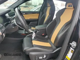 2022 BMW X4 M z VIN 5YM23EC00N9K92218, wystawiony jako Copart lot #47554585 z przebiegiem 33 464 mil mil oraz Szkoda całkowita • Salvage title. Historia ofert i sprzedaży dostępna na DreamBid. Obrazek 7.