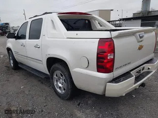 2012 Chevrolet Avalanche LTZ with VIN 3GNMCGE03CG254318, listed as a IAAI auction lot 41538283 with 291,833 mi miles. Bid and sale history available at carsss.com. Image 3.