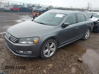 2014 Volkswagen Passat SE с VIN 1VWBN7A39EC085032, выставлен на аукционе IAAI как лот 41931302 с пробегом 193 425 миль миль и . История ставок и продаж доступна на DreamBid. Изображение 2.