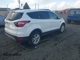 2017 Ford Escape SE with VIN 1FMCU9G97HUE98112, listed as a IAAI auction lot 41681438 with 71,837 mi miles. Bid and sale history available at carsss.com. Image 4.