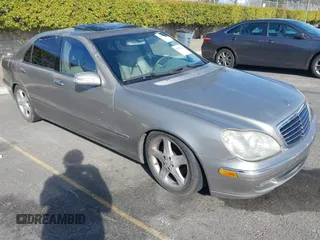 2005 Mercedes-Benz S 430 with VIN WDBNG70J35A437297, listed as a IAAI auction lot 41700172 with Not provided miles and . Bid and sale history available at DreamBid. Image 1.