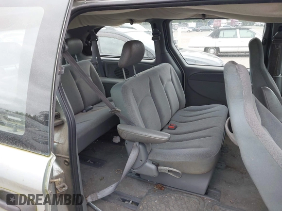 2004 Dodge Caravan SE with VIN 1D4GP24R94B534271, listed as a IAAI auction lot 42121007 with 218,764 mi miles and . Bid and sale history available at carsss.com. Image 8.