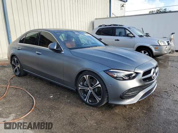 2022 Mercedes-Benz C 300 z VIN W1KAF4GB0NR052075, wystawiony jako Copart lot #73890784 z przebiegiem Nie podano mil oraz Nie do naprawy • Non repairable. Historia ofert i sprzedaży dostępna na DreamBid. Obrazek 4.
