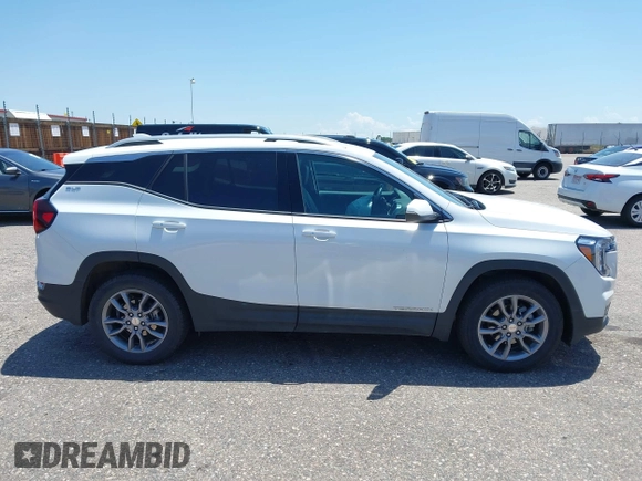 2024 GMC Terrain SLT z VIN 3GKALVEG7RL234722, wystawiony jako IAAI lot #42588099 z przebiegiem 31 077 mil mil oraz . Historia ofert i sprzedaży dostępna na DreamBid. Obrazek 14.