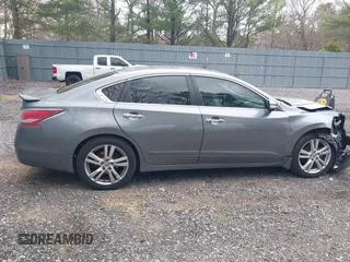 2015 Nissan Altima SL with VIN 1N4BL3AP3FC454656, listed as a IAAI auction lot 41901757 with 107,491 mi miles and . Bid and sale history available at carsss.com. Image 13.