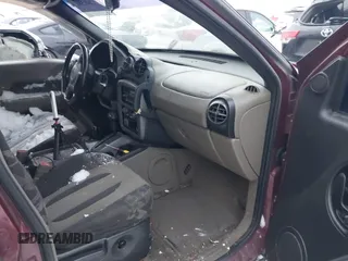 2002 Pontiac Aztek z VIN 3G7DA03E72S599401, wystawiony jako IAAI lot #41248586 z przebiegiem 135 971 mil mil oraz . Historia ofert i sprzedaży dostępna na DreamBid. Obrazek 5.