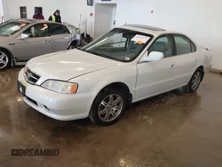 2000 Acura TL with VIN 19UUA566XYA043713, listed as a IAAI auction lot 41582073 with 185,442 mi miles. Bid and sale history available at carsss.com. Image 19.