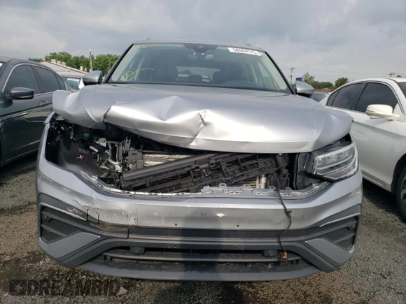 2024 Volkswagen Tiguan SE with VIN 3VVMB7AXXRM074795, listed as a Copart auction lot 58084575 with 17,852 mi miles and Salvage title. Bid and sale history available at DreamBid. Image 5.