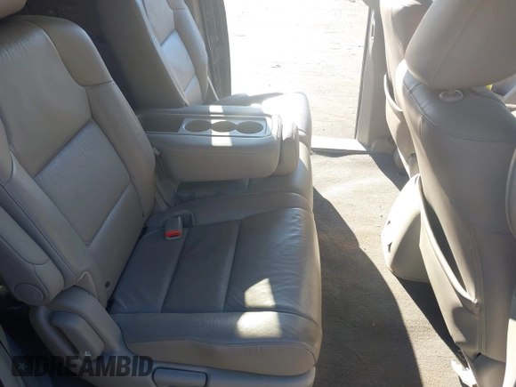 2011 Honda Odyssey EX-L with VIN 5FNRL5H61BB059275, listed as a IAAI auction lot 41293690 with 105,511 mi miles and . Bid and sale history available at carsss.com. Image 8.