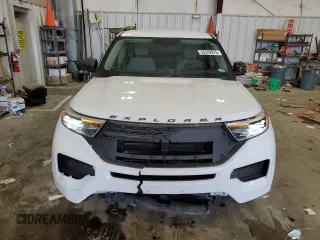 2022 Ford Explorer with VIN 1FMSK7BH8NGA18125, listed as a Copart auction lot 52242975 with 35,127 mi miles and Salvage title. Bid and sale history available at DreamBid. Image 5.