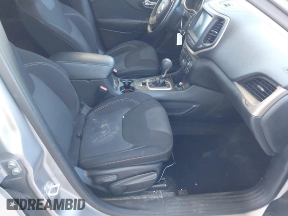 2015 Jeep Cherokee Latitude with VIN 1C4PJLCB1FW770806, listed as a IAAI auction lot 41887226 with 71,268 mi miles and . Bid and sale history available at DreamBid. Image 5.