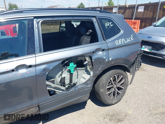2019 Volkswagen Tiguan SE with VIN 3VV2B7AX3KM143968, listed as a IAAI auction lot 39838788 with 155,823 mi miles and . Bid and sale history available at DreamBid. Image 6.