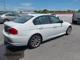 2011 BMW 3 Series 328i with VIN WBAPH5G50BNM84521, listed as a IAAI auction lot 42420705 with 124,351 mi miles and . Bid and sale history available at DreamBid. Image 4.