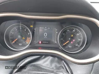 2015 Jeep Cherokee North with VIN 1C4PJMCS6FW564435, listed as a IAAI auction lot 41992440 with 166,048 mi miles. Bid and sale history available at carsss.com. Image 7.