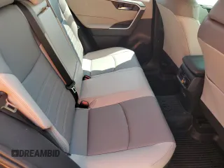 2023 Toyota RAV4 Hybrid XLE Premium z VIN JTMB6RFV2PD105642, wystawiony jako Copart lot #50714615 z przebiegiem Nie podano mil oraz Szkoda całkowita • Salvage title. Historia ofert i sprzedaży dostępna na DreamBid. Obrazek 10.