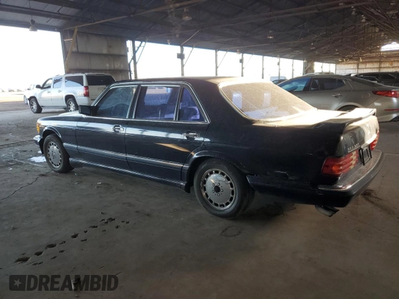 1990 Mercedes-Benz 560 with VIN WDBCA39EXLA503543, listed as a Copart auction lot 83086254 with 195,635 mi miles and Clean Title. Bid and sale history available at DreamBid. Image 2.
