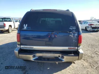 2000 GMC Jimmy SLE Convenience with VIN 1GKDT13W8Y2330794, listed as a Copart auction lot 87745825 with 168,128 mi miles and Clean Title. Bid and sale history available at carsss.com. Image 6.