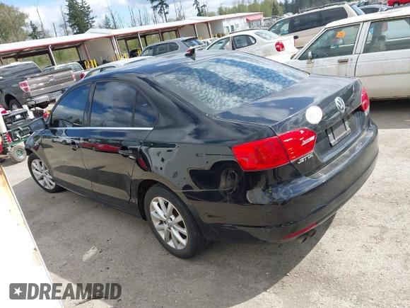 2013 Volkswagen Jetta Sedan SE w/Convenience/Sunroof with VIN 3VWDX7AJ0DM377828, listed as a IAAI auction lot 42081874 with 148,080 mi miles. Bid and sale history available at carsss.com. Image 3.