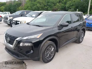 2021 Nissan Rogue S z VIN 5N1AT3AA4MC709471, wystawiony jako IAAI lot #42419548 z przebiegiem 47 666 mil mil oraz . Historia ofert i sprzedaży dostępna na DreamBid. Obrazek 2.