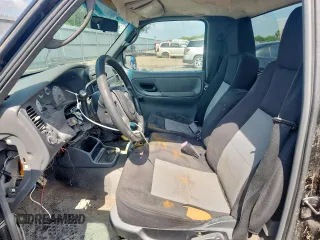 2004 Ford Ranger XL with VIN 1FTYR10U74PB38648, listed as a Copart auction lot 59394645 with 191,135 mi miles and Salvage title. Bid and sale history available at DreamBid. Image 7.