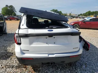 2025 Ford Explorer with VIN 1FM5K8AC8SGA31834, listed as a Copart auction lot 55948345 with 56 mi miles and Salvage title. Bid and sale history available at DreamBid. Image 6.