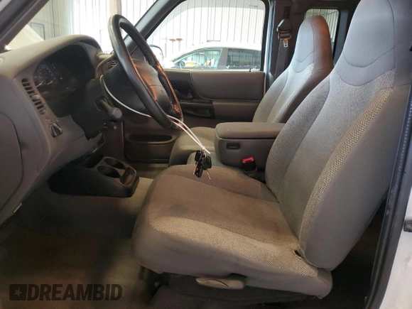 2000 Ford Ranger XLT with VIN 1FTZR15XXYPA82217, listed as a Copart auction lot 62389415 with 44,379 mi miles and Clean title. Bid and sale history available at DreamBid. Image 7.