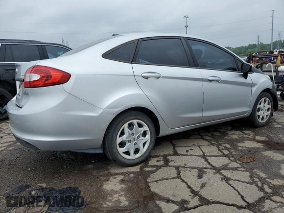 2012 Ford Fiesta SE z VIN 3FADP4BJ4CM125634, wystawiony jako Copart lot #59911995 z przebiegiem 168 371 mil mil oraz Czysty tytuł • Clean title. Historia ofert i sprzedaży dostępna na DreamBid. Obrazek 3.