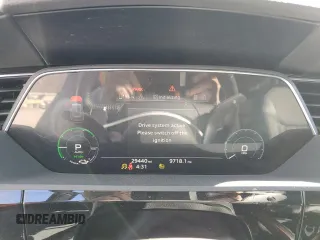 2021 Audi e-tron Sportback Prestige z VIN WA13ABGE8MB020413, wystawiony jako Copart lot #48903724 z przebiegiem 29 440 mil mil oraz . Historia ofert i sprzedaży dostępna na DreamBid. Obrazek 9.