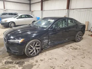 2020 Volvo S60 Momentum with VIN 7JR102FK1LG048712, listed as a Copart auction lot 42455764 with 17,512 mi miles. Bid and sale history available at carsss.com. Image 1.