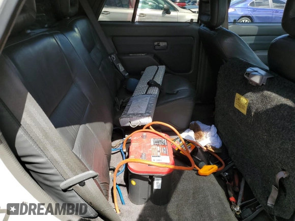 1995 Isuzu Rodeo с VIN 4S2CM58VXS4374193, выставлен на аукционе Copart как лот 54189275 с пробегом 164 756 миль миль и Списание • Salvage title. История ставок и продаж доступна на DreamBid. Изображение 10.