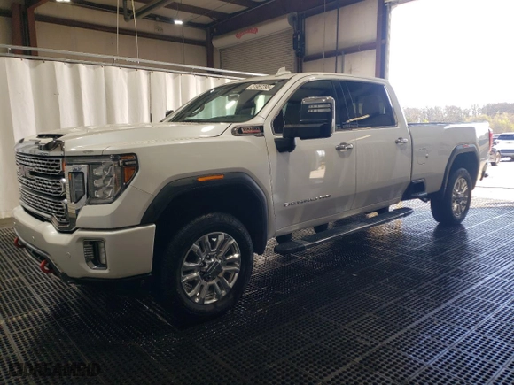 2020 GMC Sierra 3500HD Denali with VIN 1GT49WEY2LF317238, listed as a Copart auction lot 51967295 with 125,681 mi miles and Salvage Title. Bid and sale history available at carsss.com. Image 1.