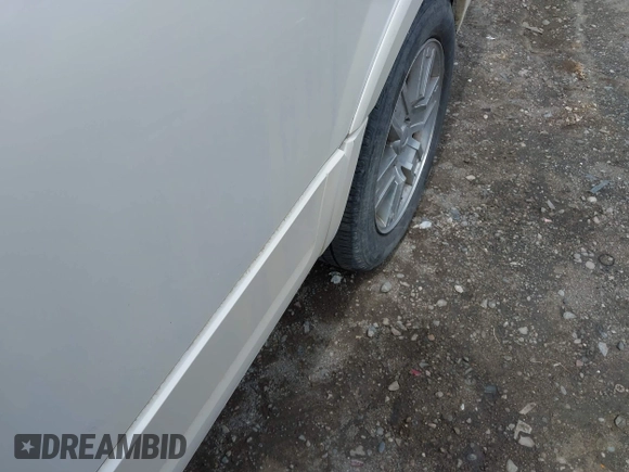 2010 Ford Expedition Limited z VIN 1FMJU2A51AEA71139, wystawiony jako IAAI lot #42231671 z przebiegiem 294 605 mil mil oraz . Historia ofert i sprzedaży dostępna na DreamBid. Obrazek 6.