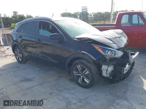2020 Kia Niro LXS with VIN KNDCB3LC2L5422695, listed as a IAAI auction lot 41881263 with 77,197 mi miles. Bid and sale history available at carsss.com. Image 1.