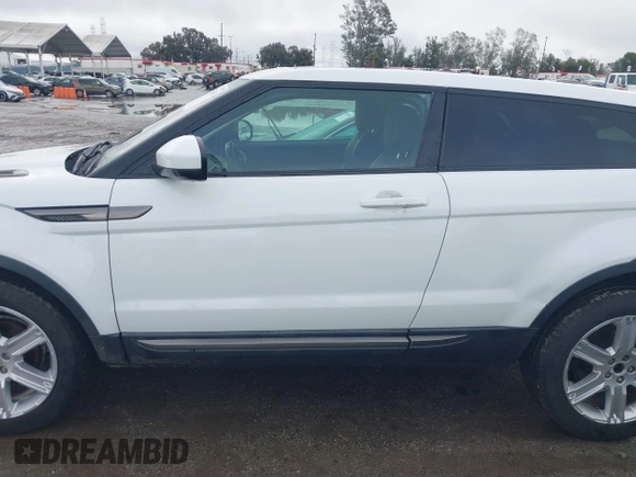2015 Land Rover Range Rover Evoque Pure Plus with VIN SALVP1BG8FH007265, listed as a IAAI auction lot 41532151 with 32,311 mi miles. Bid and sale history available at carsss.com. Image 14.