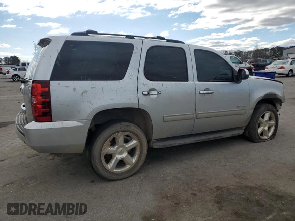 2013 Chevrolet Tahoe LT z VIN 1GNSKBE09DR236064, wystawiony jako Copart lot #47966825 z przebiegiem 172 027 mil mil oraz Szkoda całkowita • Salvage title. Historia ofert i sprzedaży dostępna na DreamBid. Obrazek 3.