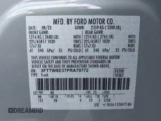 2023 Ford Maverick XL z VIN 3FTTW8E37PRA79772, wystawiony jako IAAI lot #42233040 z przebiegiem 25 763 mil mil oraz . Historia ofert i sprzedaży dostępna na DreamBid. Obrazek 9.