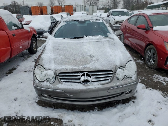 2005 Mercedes-Benz CLK 320 with VIN WDBTK65G35T043686, listed as a Copart auction lot 82688994 with 154,120 mi miles and Clean Title. Bid and sale history available at DreamBid. Image 5.