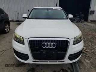 2010 Audi Q5 Premium Plus z VIN WA1LKAFPXAA020442, wystawiony jako Copart lot #62762045 z przebiegiem 136 816 mil mil oraz Szkoda całkowita • Salvage title. Historia ofert i sprzedaży dostępna na DreamBid. Obrazek 5.